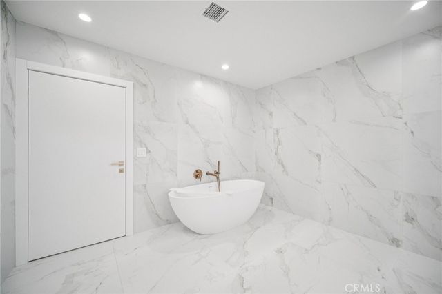 17158 Citronia Street, Northridge, CA 91325