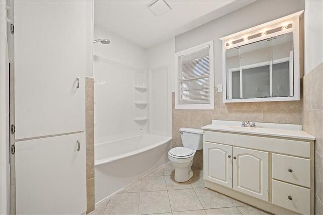 612 Christopher Street, Warrensburg, MO 64093