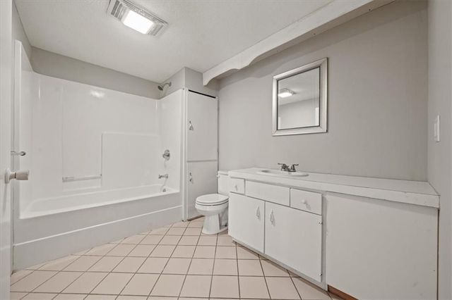 612 Christopher Street, Warrensburg, MO 64093