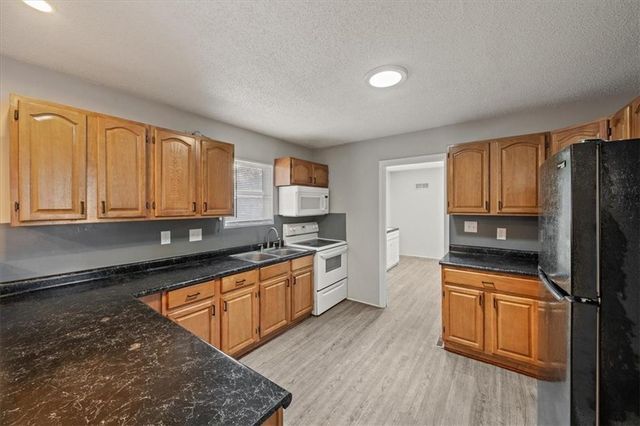 612 Christopher Street, Warrensburg, MO 64093