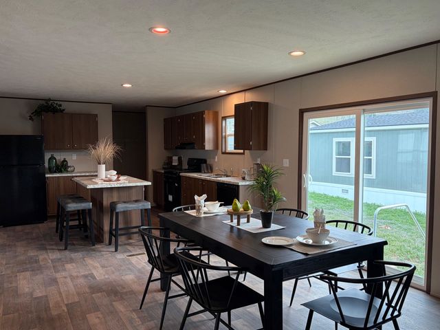 112 Silver Queen Circle, Parachute, CO 81635