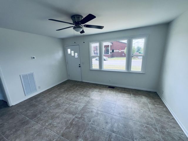 601 C L Manier ST, Lebanon, TN 37087