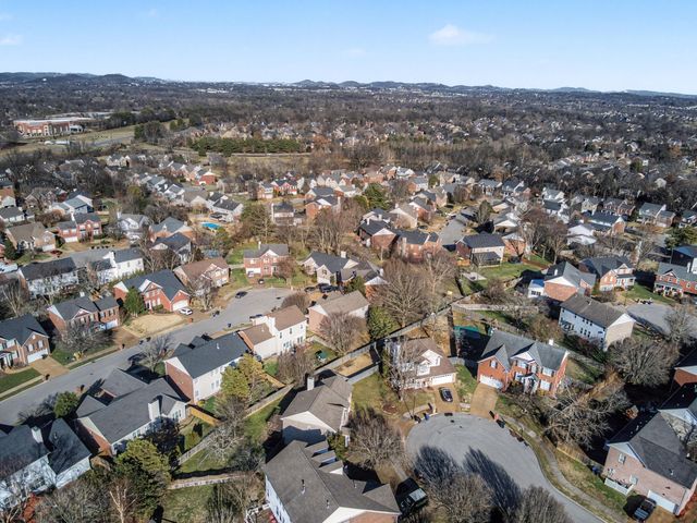 314 Larkspur Cv, Franklin, TN 37064