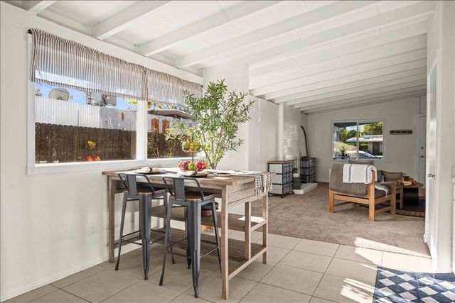 1020 Cummins Way, West Sacramento, CA 95605