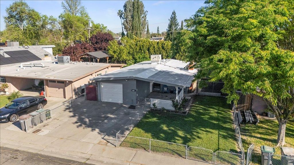1020 Cummins Way, West Sacramento, CA 95605