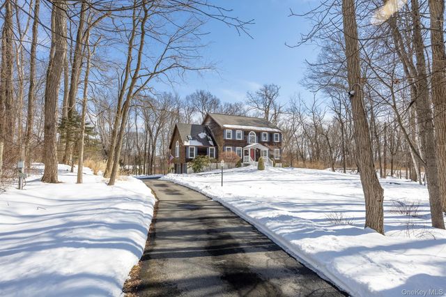 17 Elm Street, Red Hook, NY 12571