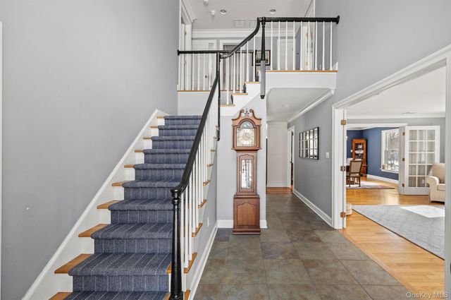 17 Elm Street, Red Hook, NY 12571