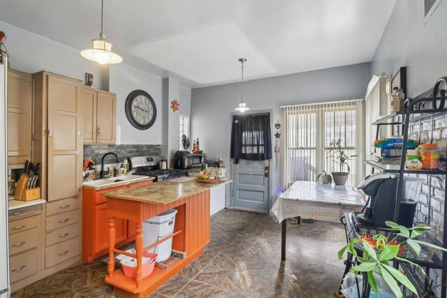 2238 Orchard Street, Blue Island, IL 60406