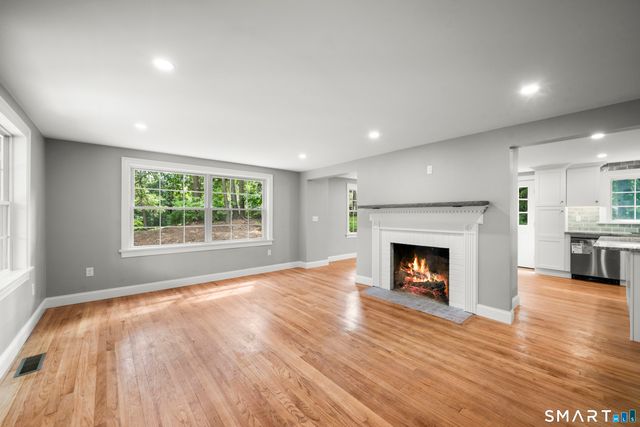 537 Bushy Hill Road, Simsbury, CT 06070