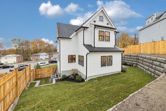 417 Poplar Street, Boston, MA 02131