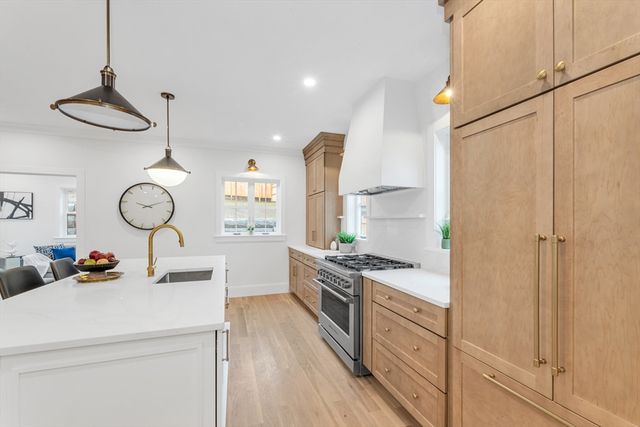 417 Poplar Street, Boston, MA 02131