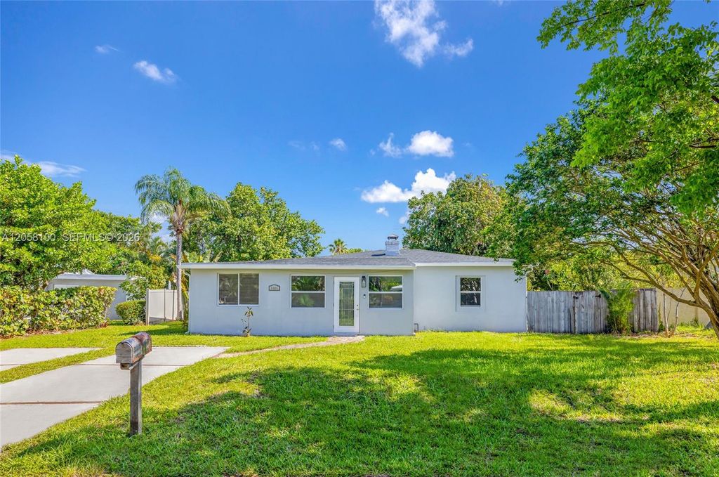 3405 Robbins Road, Pompano Beach, FL 33062