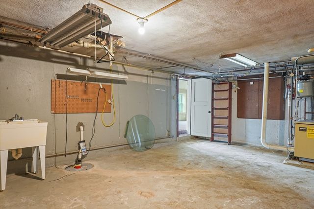 22 Seagirt Ave, Saugus, MA 01906