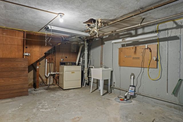 22 Seagirt Ave, Saugus, MA 01906