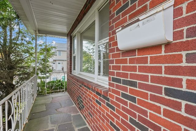 22 Seagirt Ave, Saugus, MA 01906