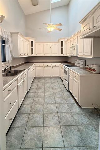 330 WINDERMERE Boulevard 330, Alexandria, LA 71303