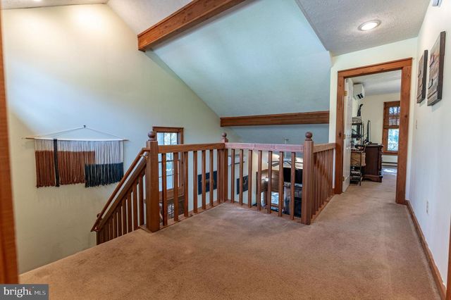 412 HICKORY DR, Tannersville, PA 18372