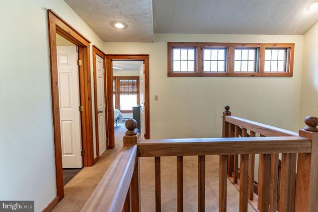412 HICKORY DR, Tannersville, PA 18372
