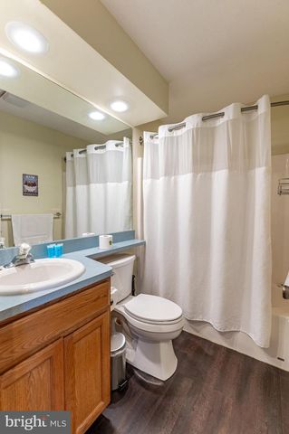 412 HICKORY DR, Tannersville, PA 18372