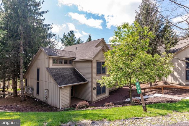 412 HICKORY DR, Tannersville, PA 18372