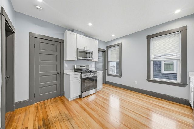 24 Hinckley 2, Boston, MA 02125