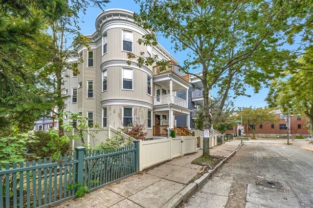 24 Hinckley 2, Boston, MA 02125