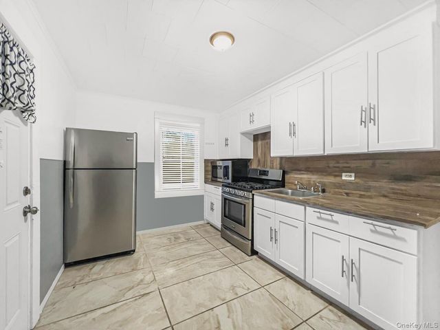 80 Prospect Avenue, Middletown, NY 10940