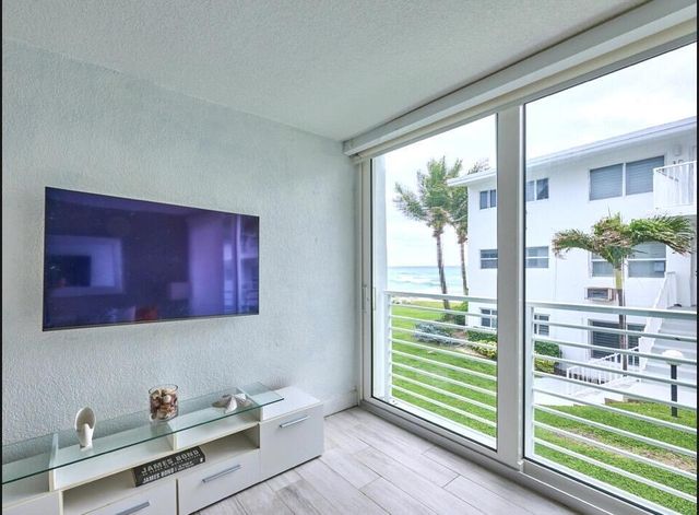 1043 HILLSBORO MILE 21C, Hillsboro Beach, FL 33062