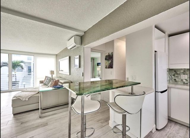 1043 HILLSBORO MILE 21C, Hillsboro Beach, FL 33062