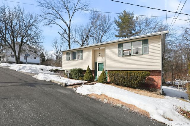 12 North Street, Montrose, NY 10548