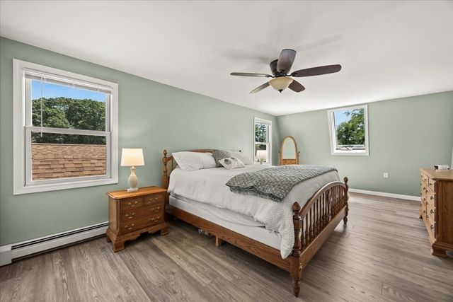 44 Liberty St, Taunton, MA 02718