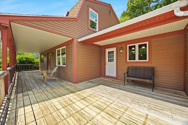 44 Liberty St, Taunton, MA 02718