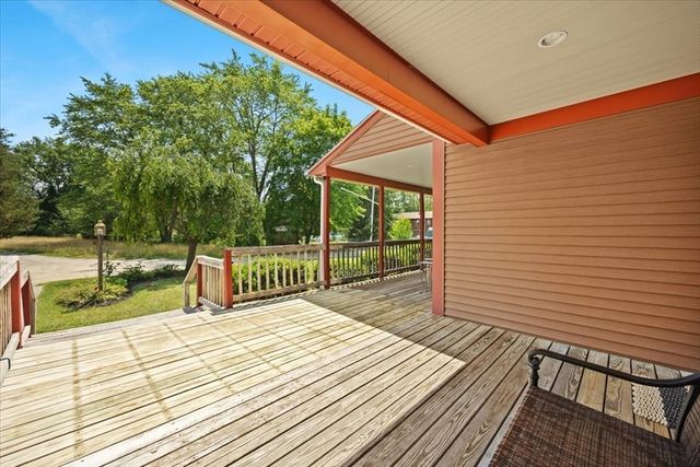 44 Liberty St, Taunton, MA 02718