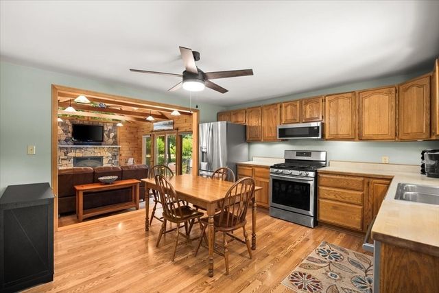 44 Liberty St, Taunton, MA 02718