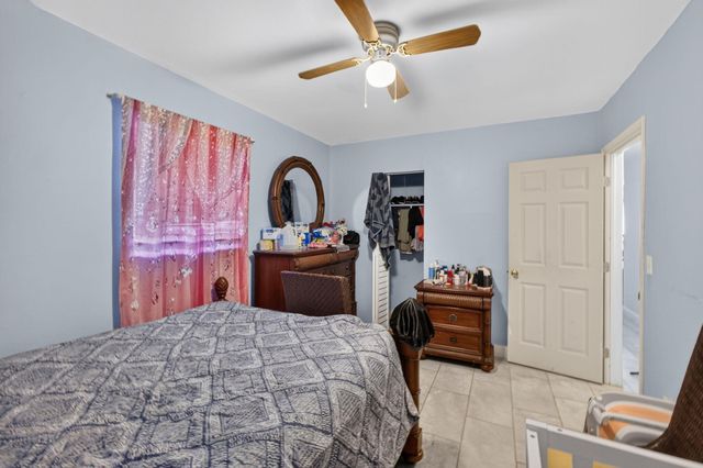 1511 W 32nd Street, West Palm Beach, FL 33404
