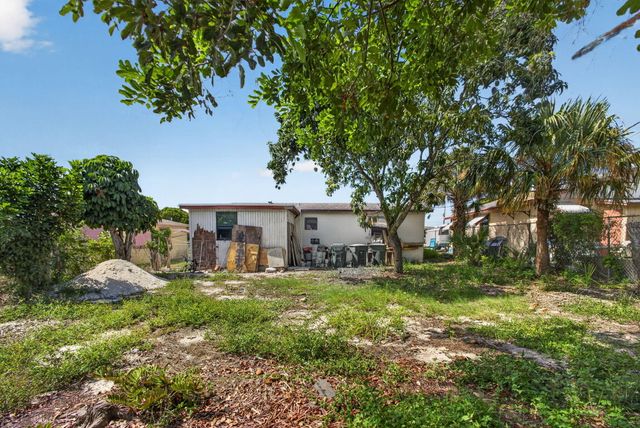 1511 W 32nd Street, West Palm Beach, FL 33404