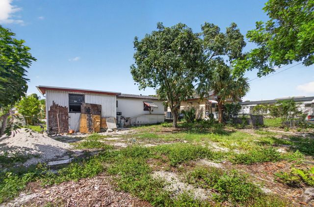 1511 W 32nd Street, West Palm Beach, FL 33404