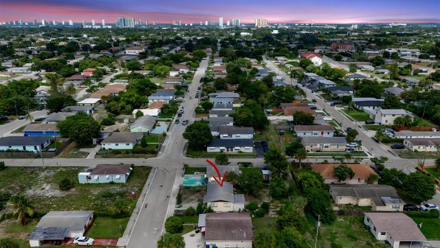 1511 W 32nd Street, West Palm Beach, FL 33404