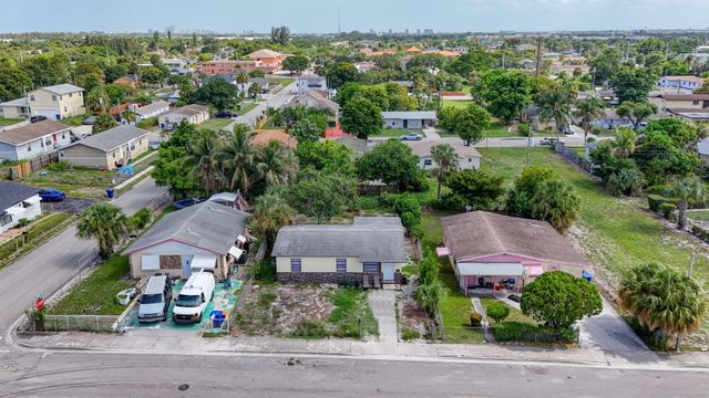 1511 W 32nd Street, West Palm Beach, FL 33404