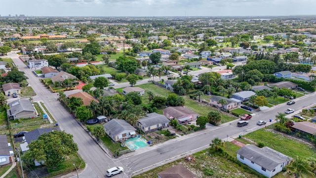 1511 W 32nd Street, West Palm Beach, FL 33404