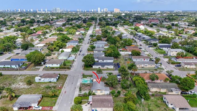 1511 W 32nd Street, West Palm Beach, FL 33404