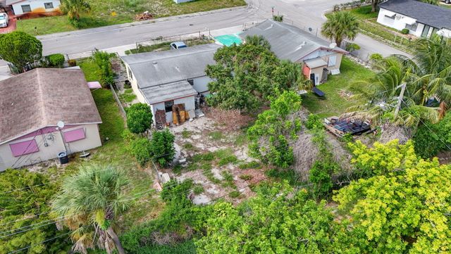 1511 W 32nd Street, West Palm Beach, FL 33404