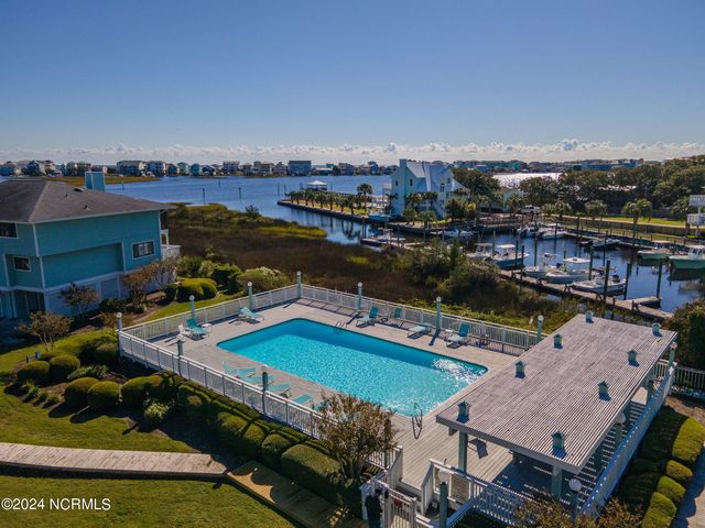 105 Teakwood Drive Apt 706, Carolina Beach, NC 28428