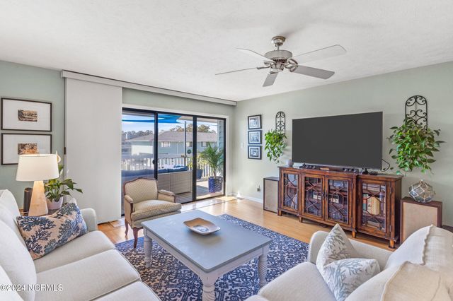 105 Teakwood Drive Apt 706, Carolina Beach, NC 28428