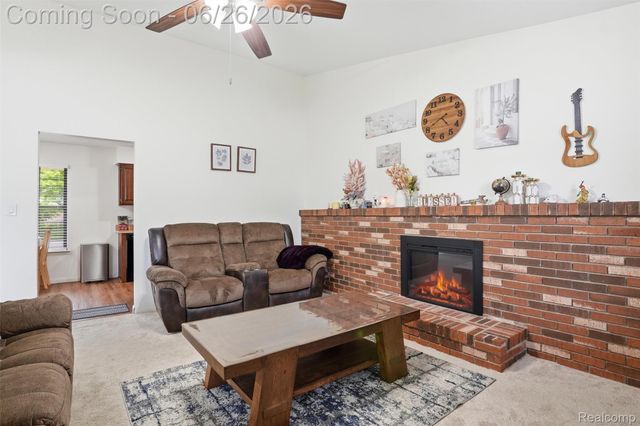 38833 Reo Drive, Livonia, MI 48154