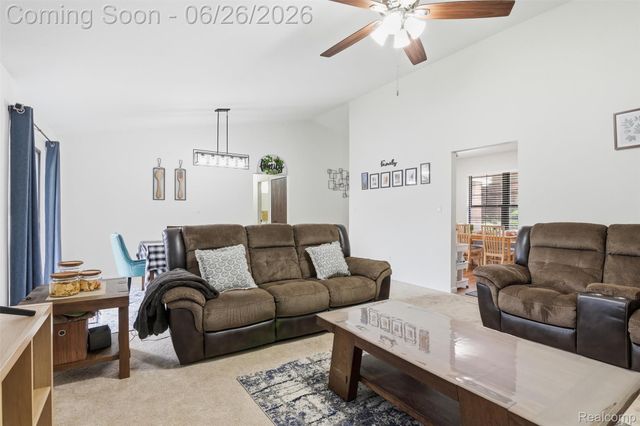 38833 Reo Drive, Livonia, MI 48154