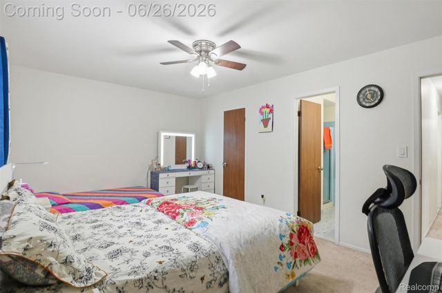 38833 Reo Drive, Livonia, MI 48154