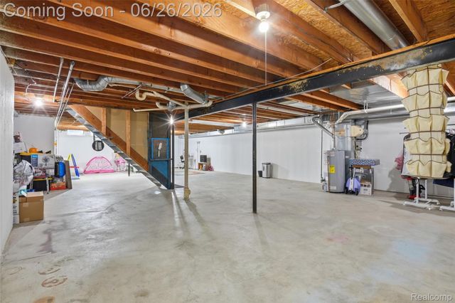 38833 Reo Drive, Livonia, MI 48154