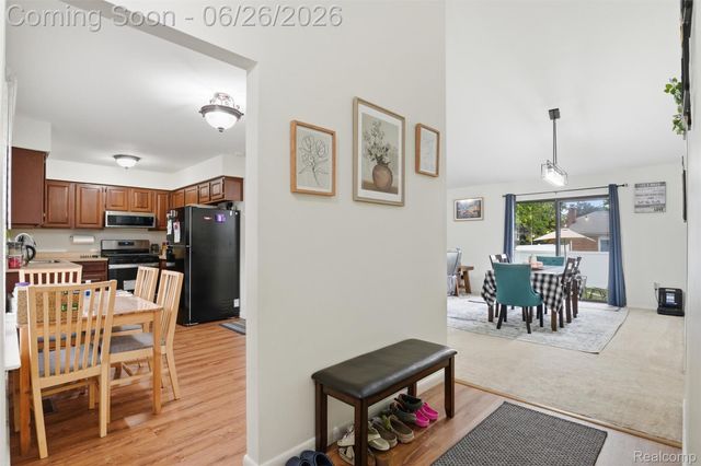 38833 Reo Drive, Livonia, MI 48154