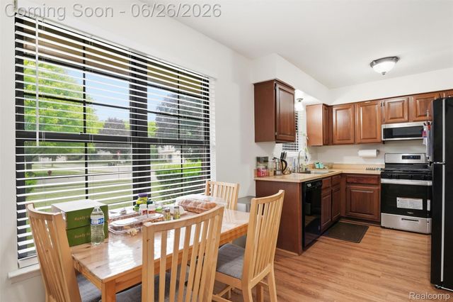 38833 Reo Drive, Livonia, MI 48154